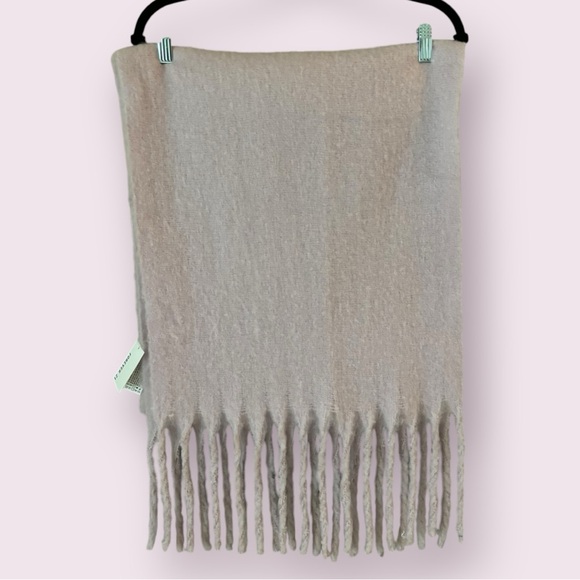 One Size Lavender Cozy Scarf - Picture 3 of 7